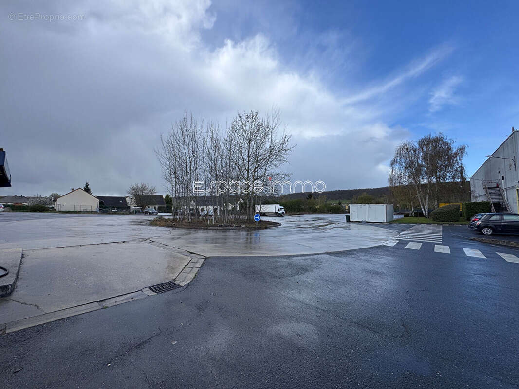 Commerce à GRAVIGNY