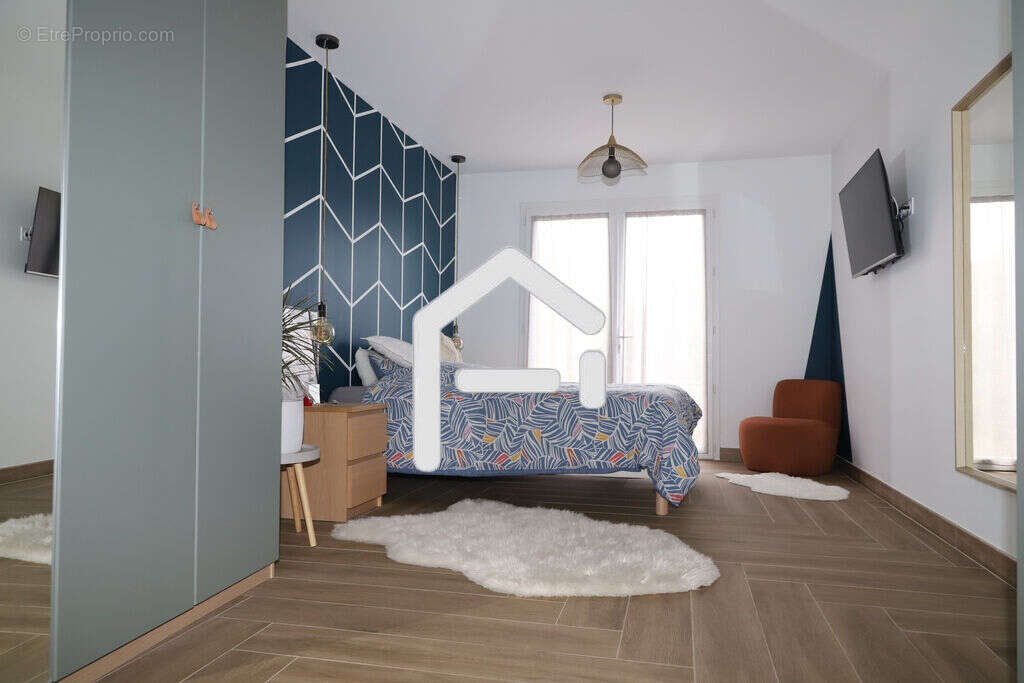 Maison 116 m² à La Tour-Du-Crieu  - photo 6