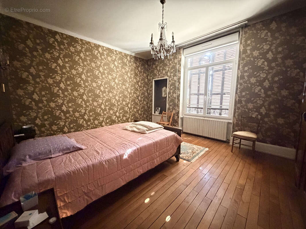 Maison bourgeoise centre ville - photo 10