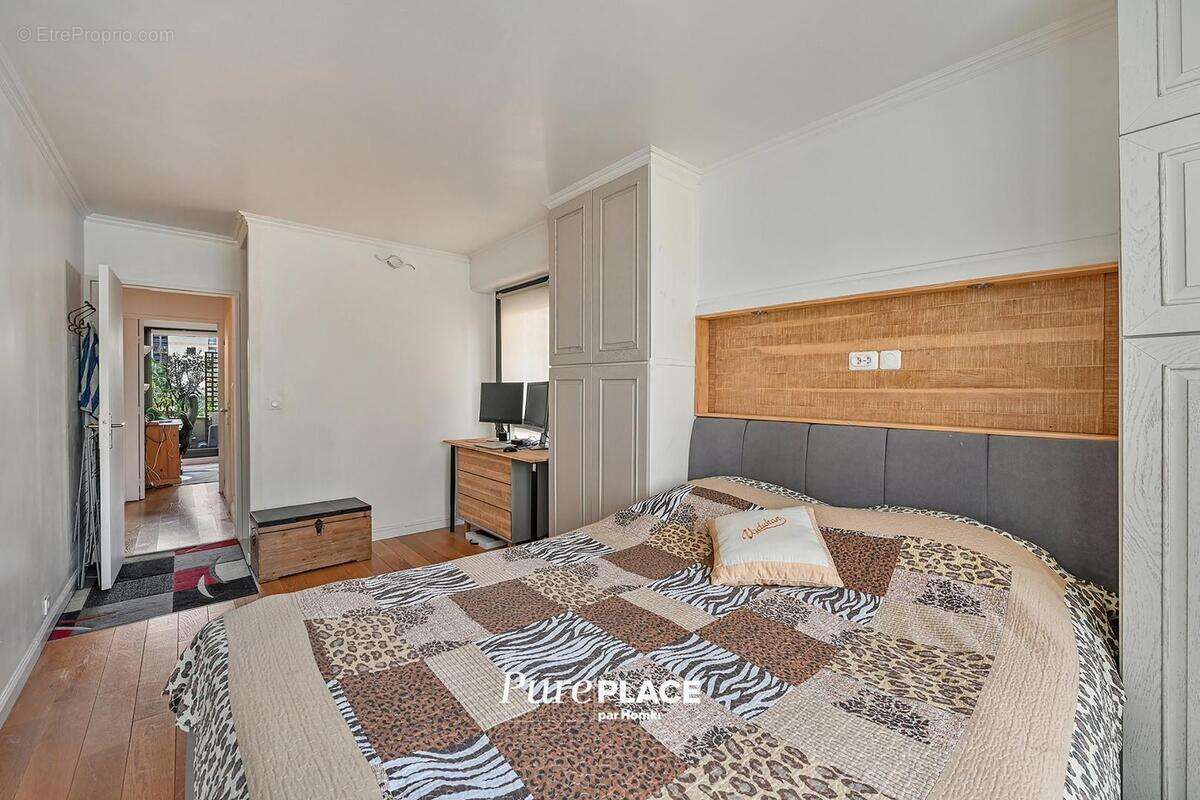 Appartement à LEVALLOIS-PERRET