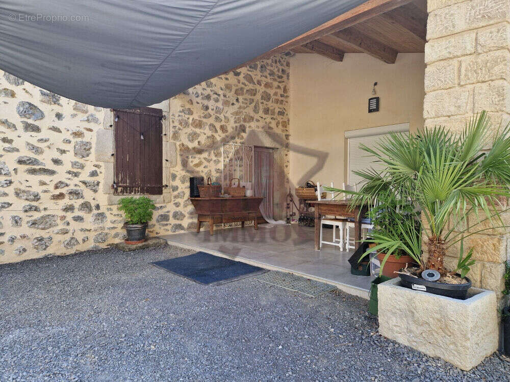 Maison à SAINT-PAUL-LE-JEUNE