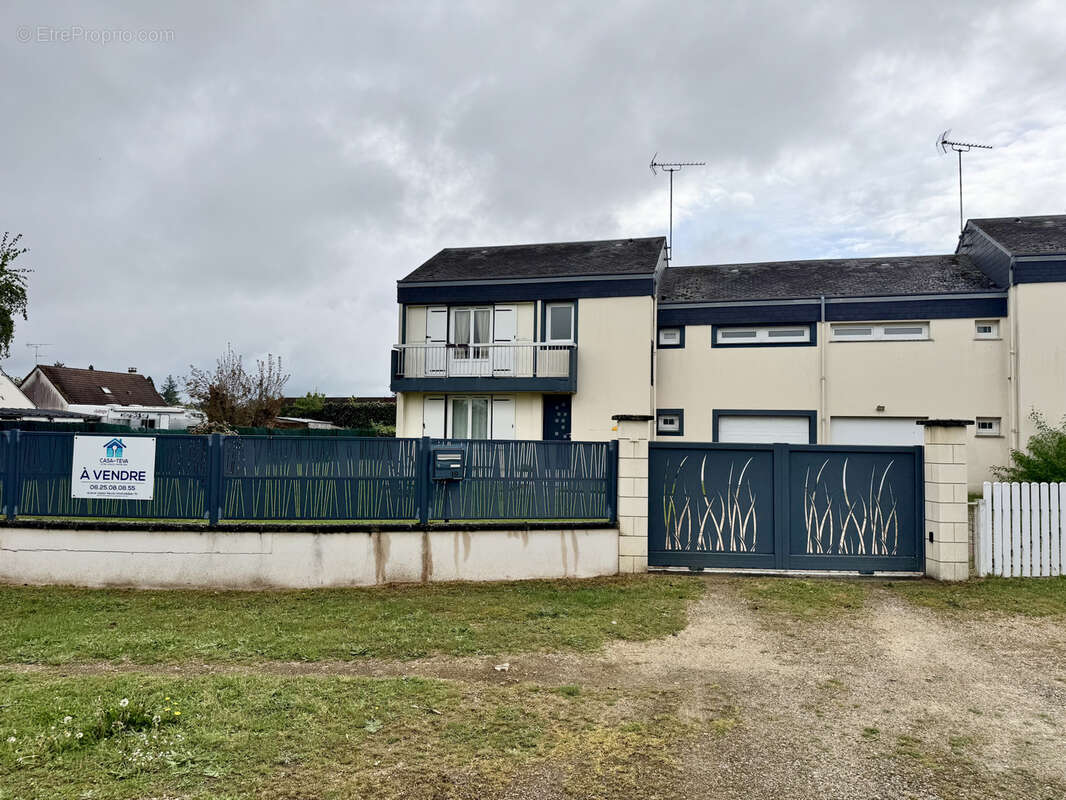 Maison à POILLY-LEZ-GIEN