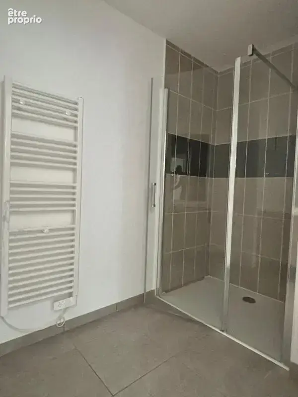 Appartement À Vendre - photo 3