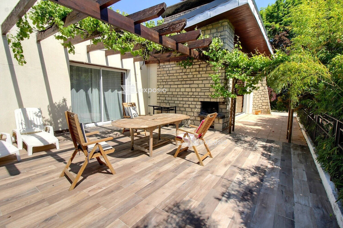 Maison à LES MOLIERES
