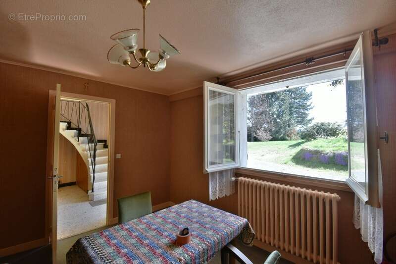 Maison à SAINT-AGREVE