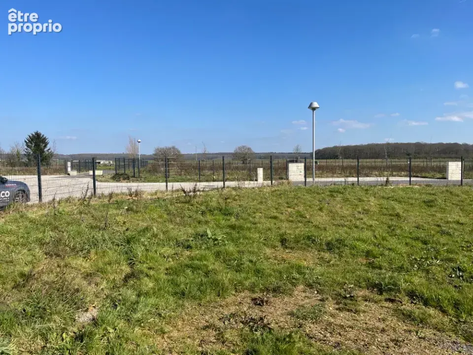 Terrain à LES AUTHIEUX-SUR-LE-PORT-SAINT-OUEN