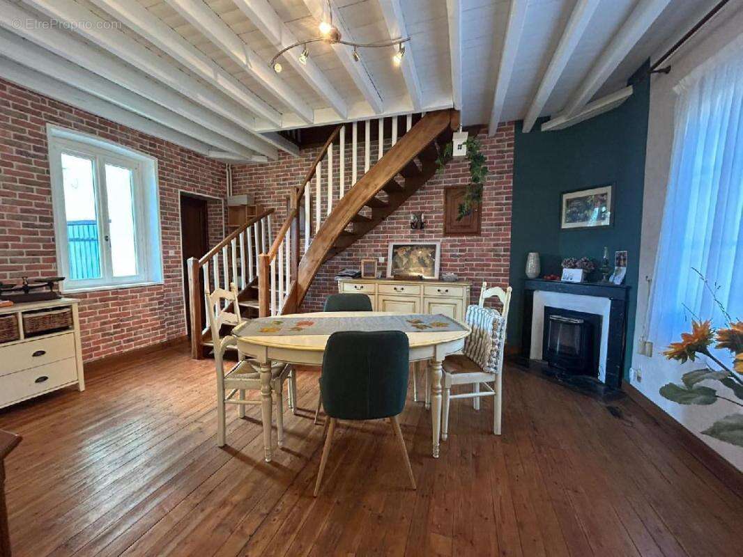 Maison à NOYANT-ET-ACONIN