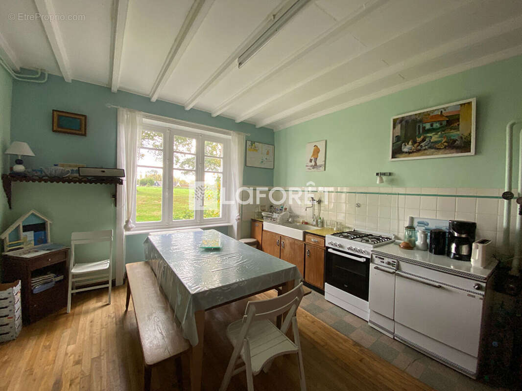Maison  avec corps de ferme Ploëzal 5 pièce(s) 110 m2 - photo 3
