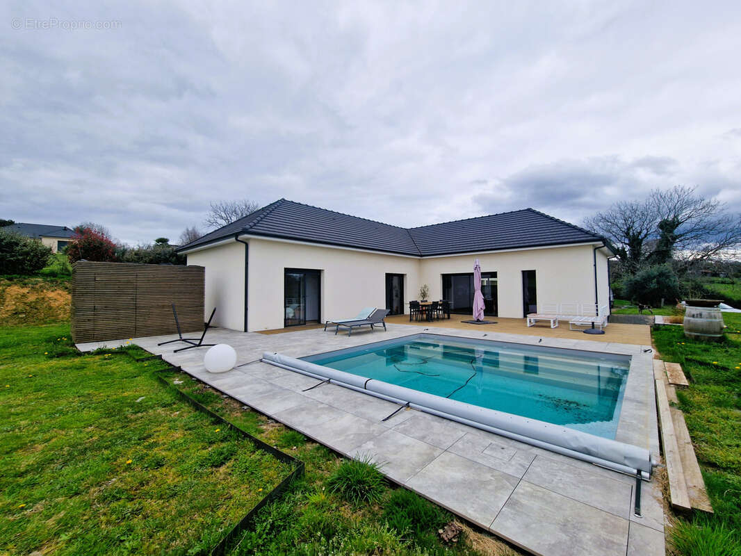 Maison à SAINTE-FEREOLE