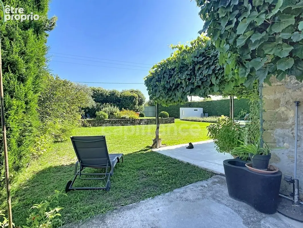 Drôme provençale, à suze-la-rousse – mas provençal rénové • 5 chambres, 4sdb/sde, 5 wc • piscine • 2 gîtes • verger - photo 5