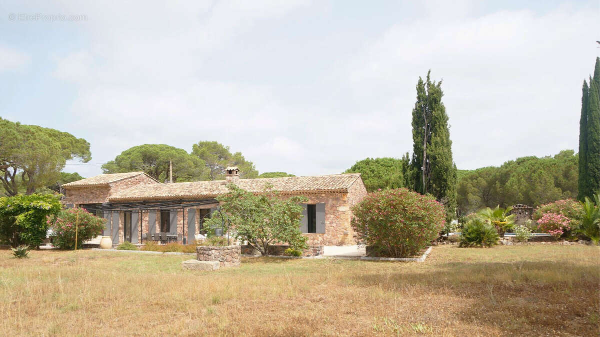 Maison à FREJUS