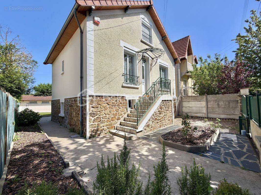 Maison à AULNAY-SOUS-BOIS