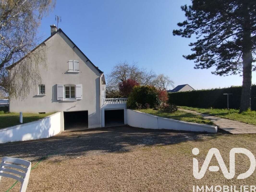 Photo 3 - Maison à CHINON