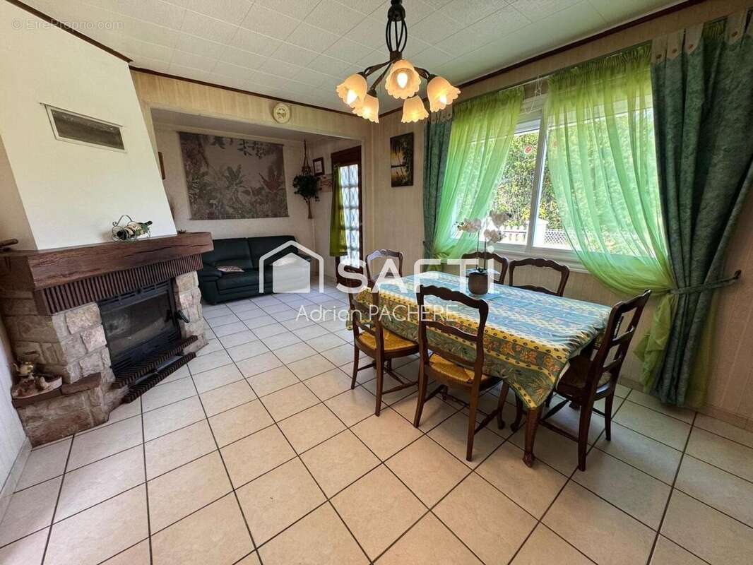 Photo 2 - Maison à TALAIS