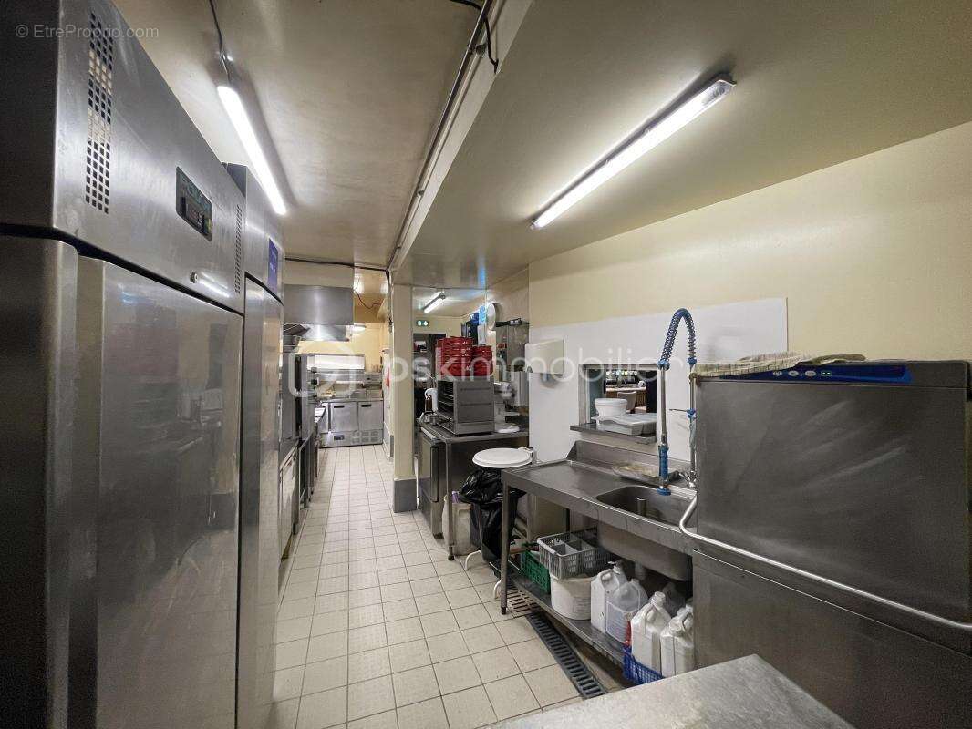 Commerce à SAINT-SULPICE