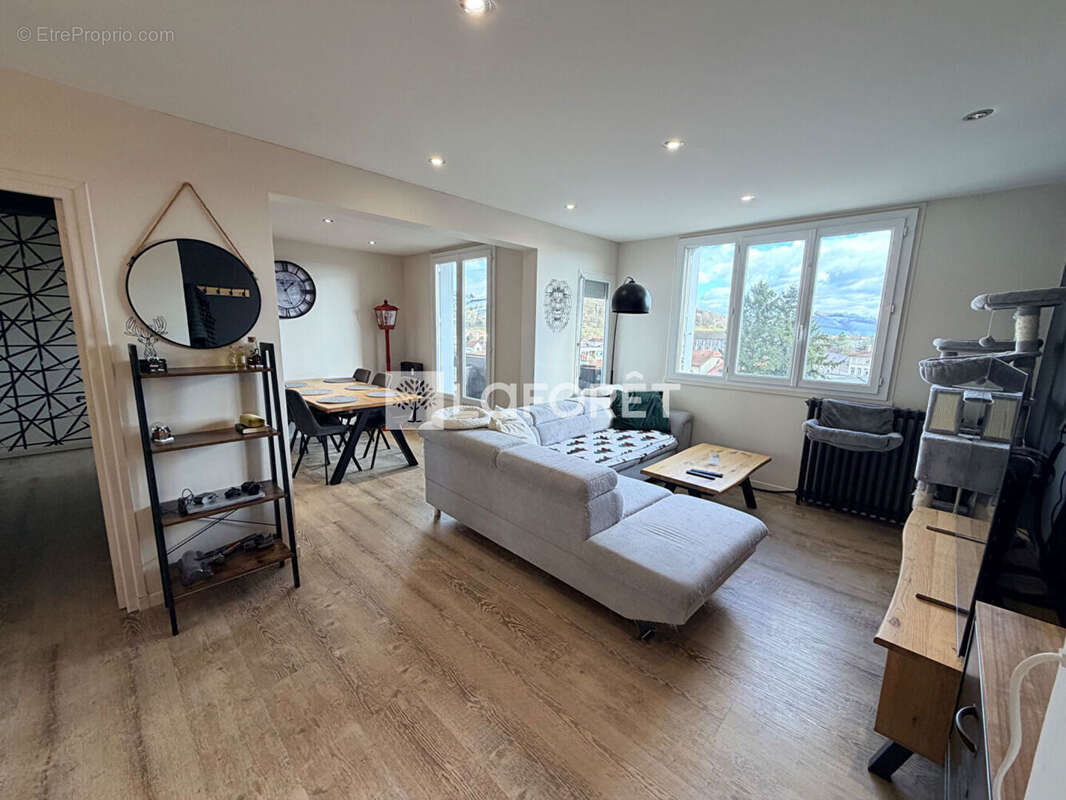 Appartement à AURILLAC