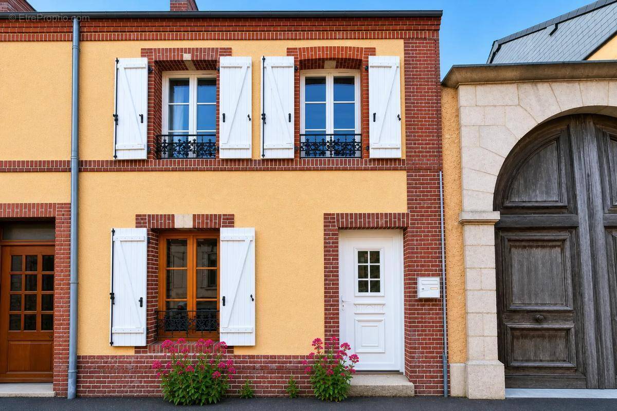 Maison à LA BAZOCHE-GOUET