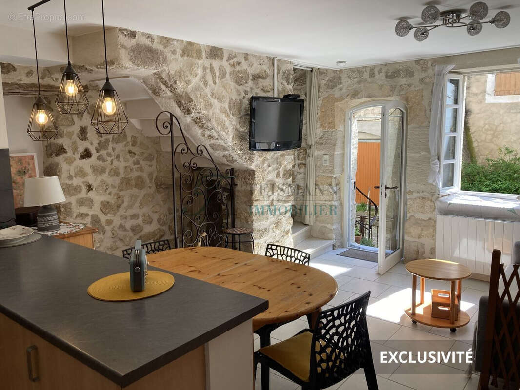 maison de village 3 chambres avec cour - photo 6