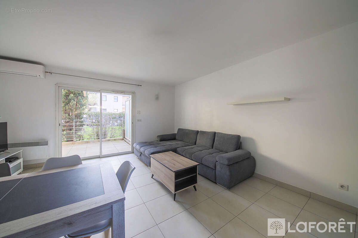 CENTRE PORTO VECCHIO - Appartement 2 pièces de plain pied avec terrasse. - photo 3