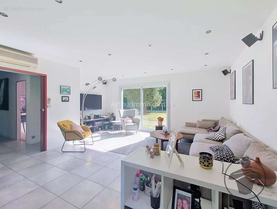 Vente Maison Saint-martin-d'ary(17270) 238 000ï¿œ - photo 3
