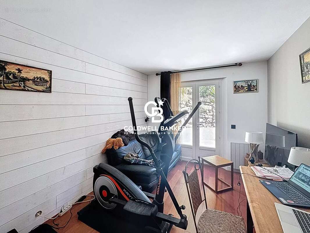 Maison à LES ADRETS-DE-L&#039;ESTEREL