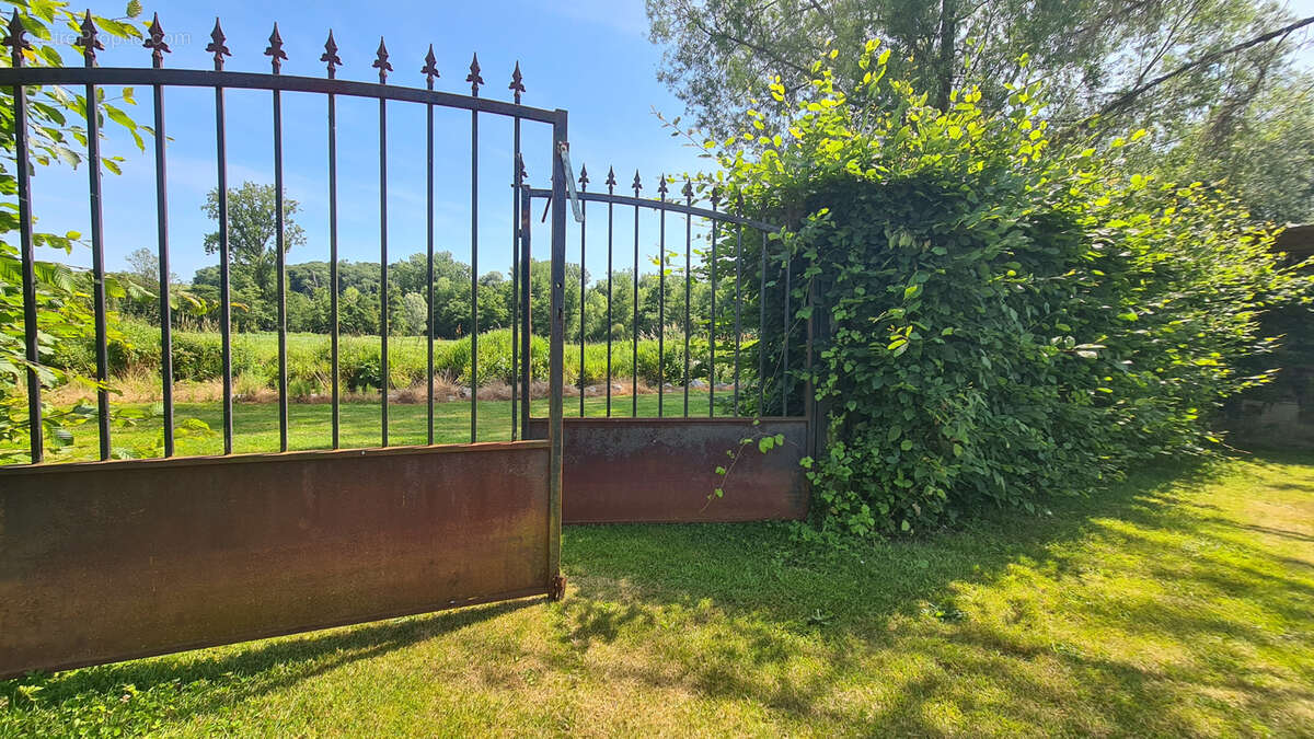 Maison à ESTREELLES