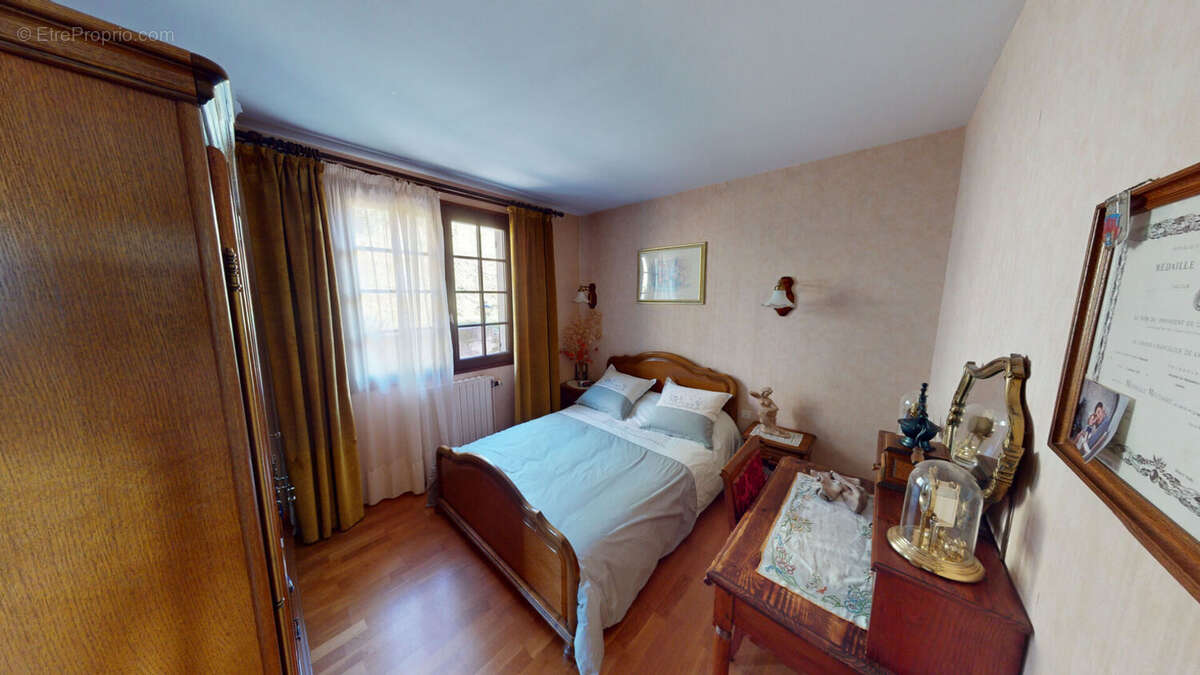 Maison à LA COMBE-DE-LANCEY