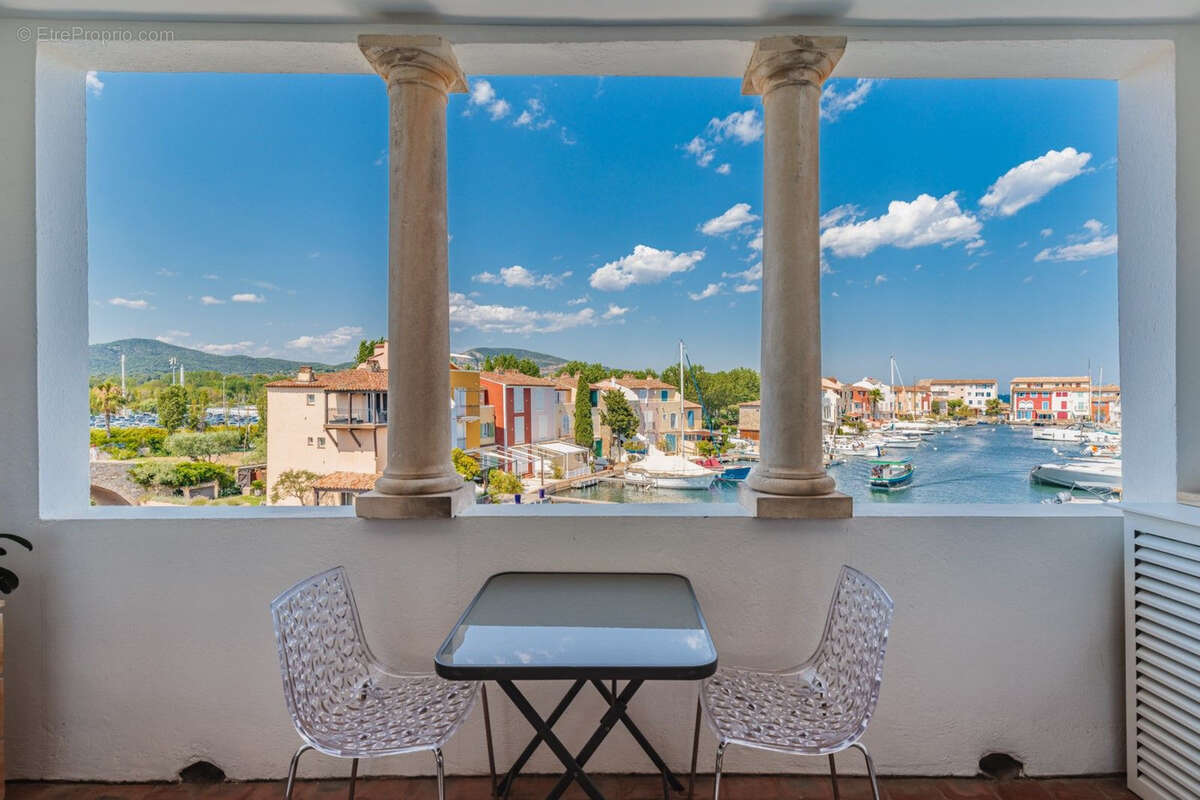Appartement à GRIMAUD