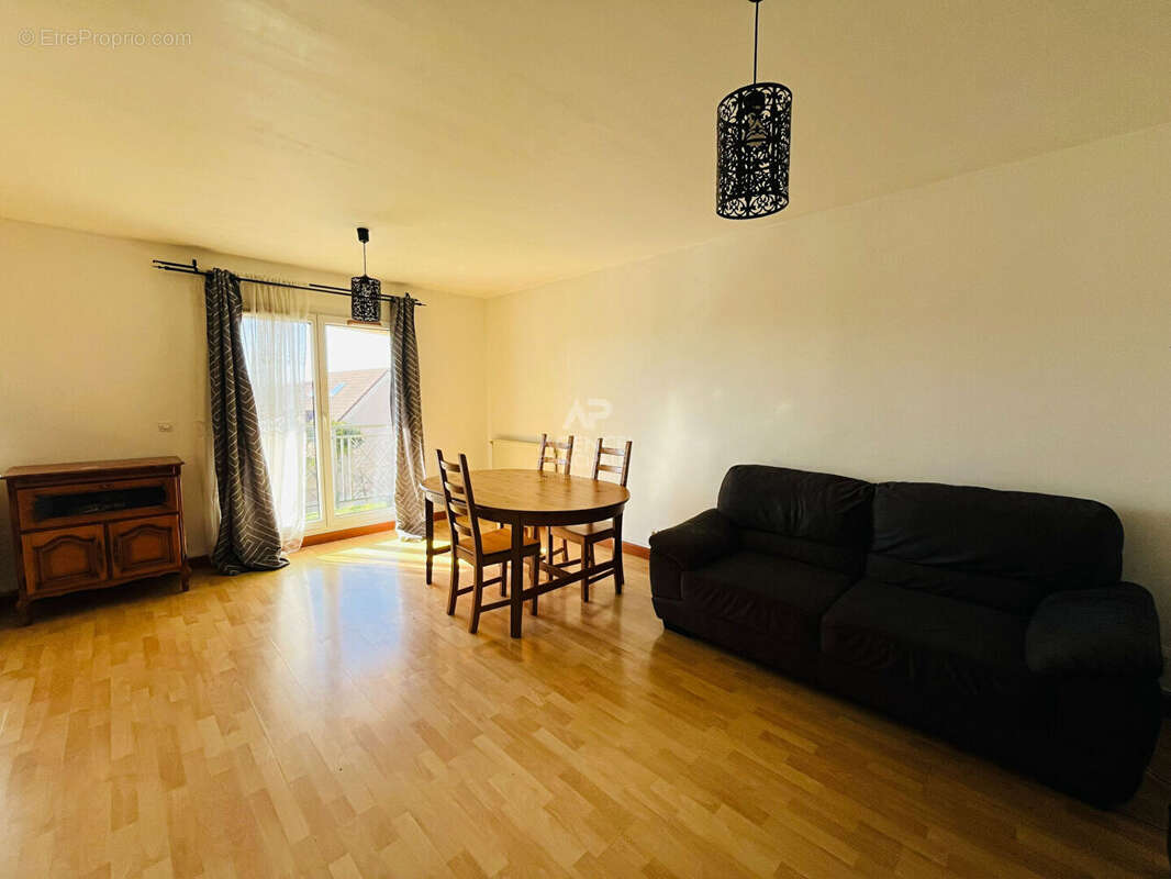 Appartement à COURDIMANCHE