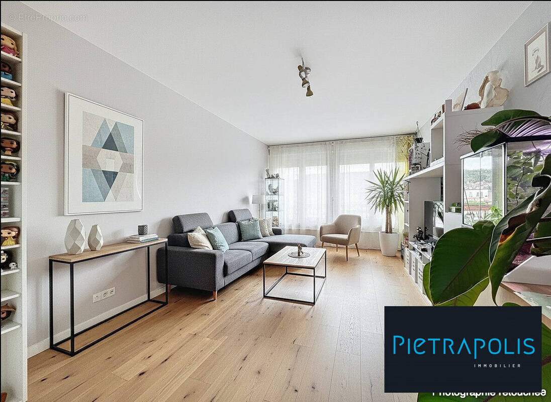 Appartement à CHENOVE