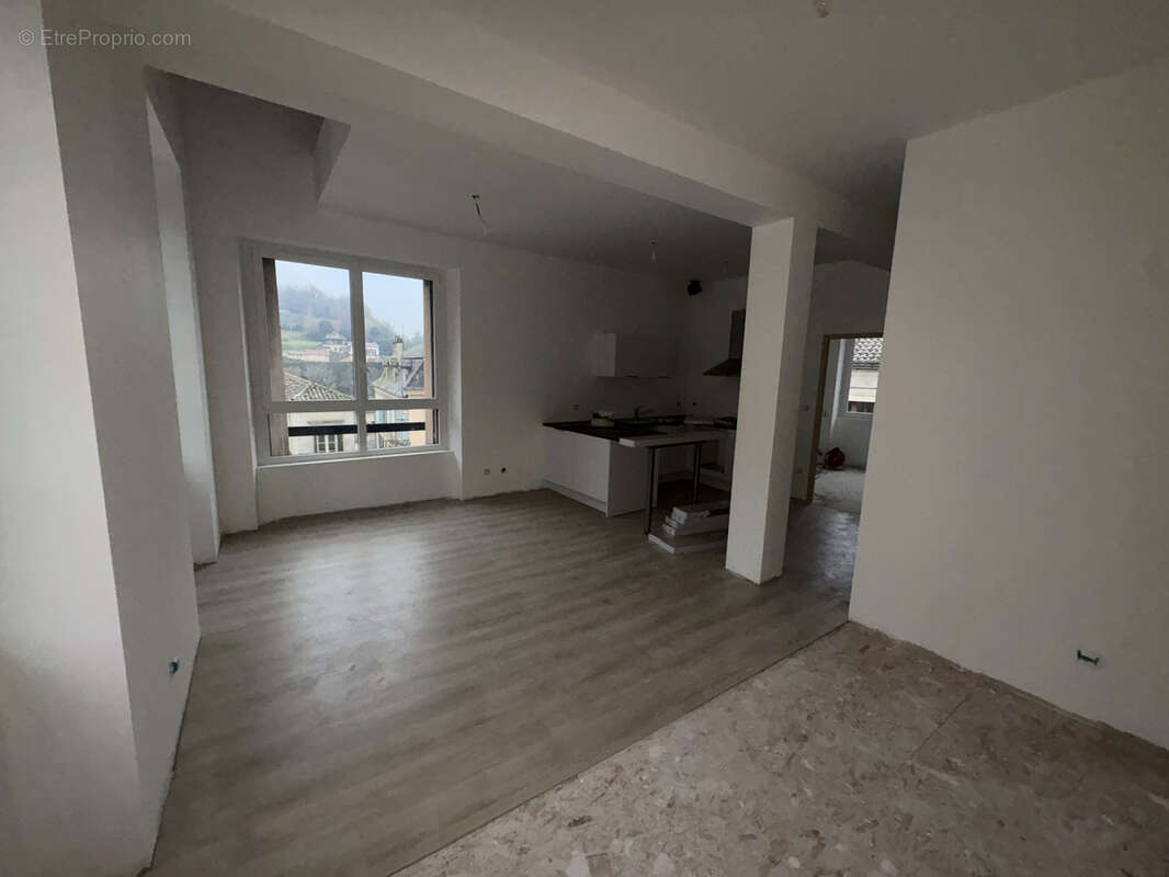 Appartement à PUY-L&#039;EVEQUE