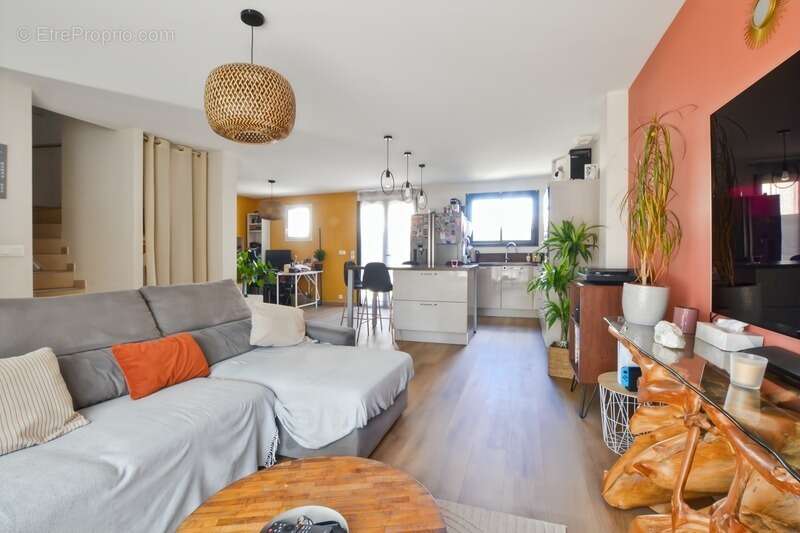 Maison à ESPONDEILHAN