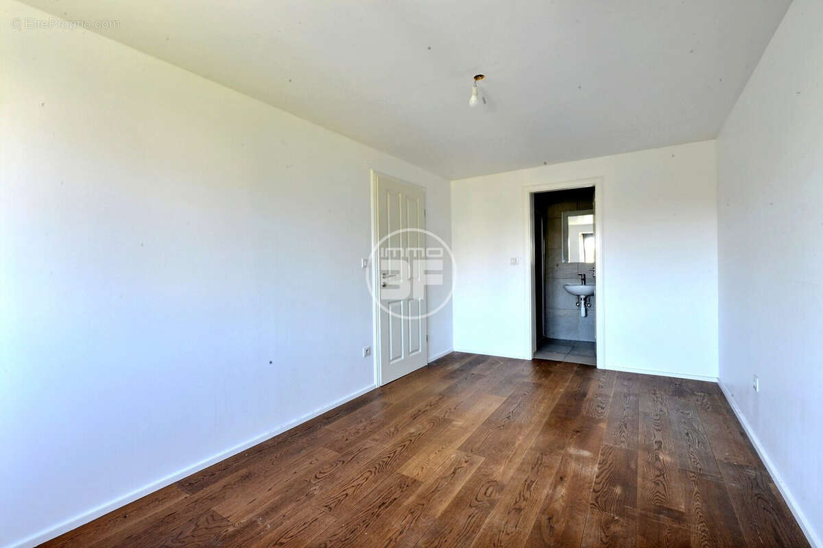Appartement 126 m² à Huningue  - photo 8