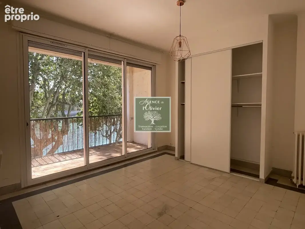 ARLES TRINQUETAILLE - Appartement de 120 m2 - 3 chambres - Balcon - Cave et parking - photo 9