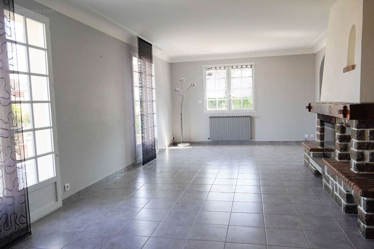 Maison avec appartement et sous sol total - photo 4