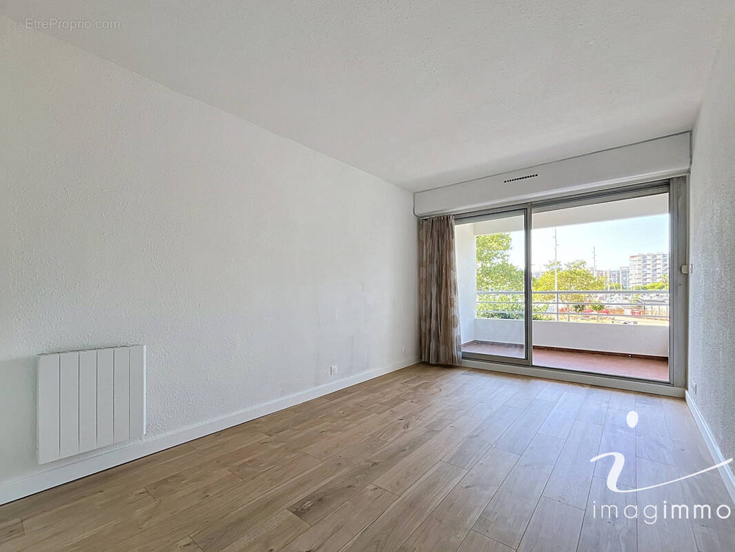 Appartement à MAUGUIO