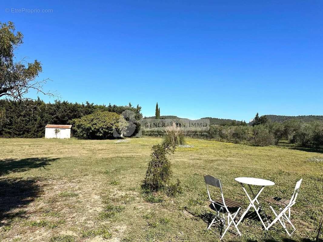 Maison à FONTVIEILLE