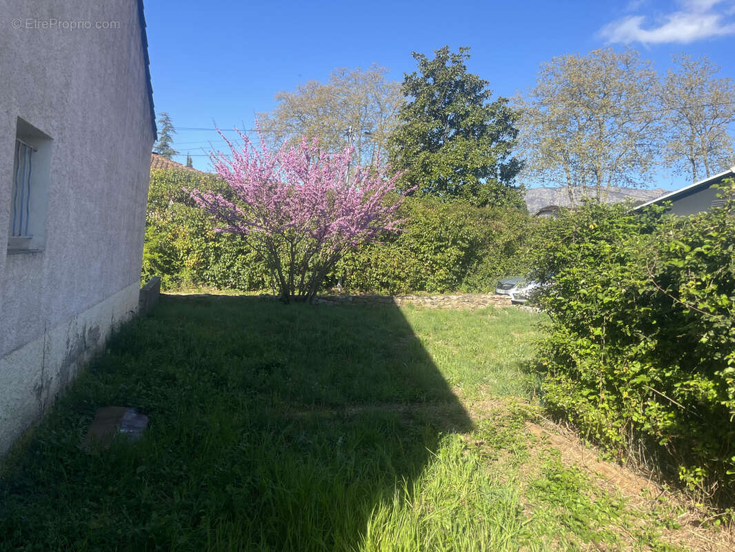 Maison à LE POUJOL-SUR-ORB