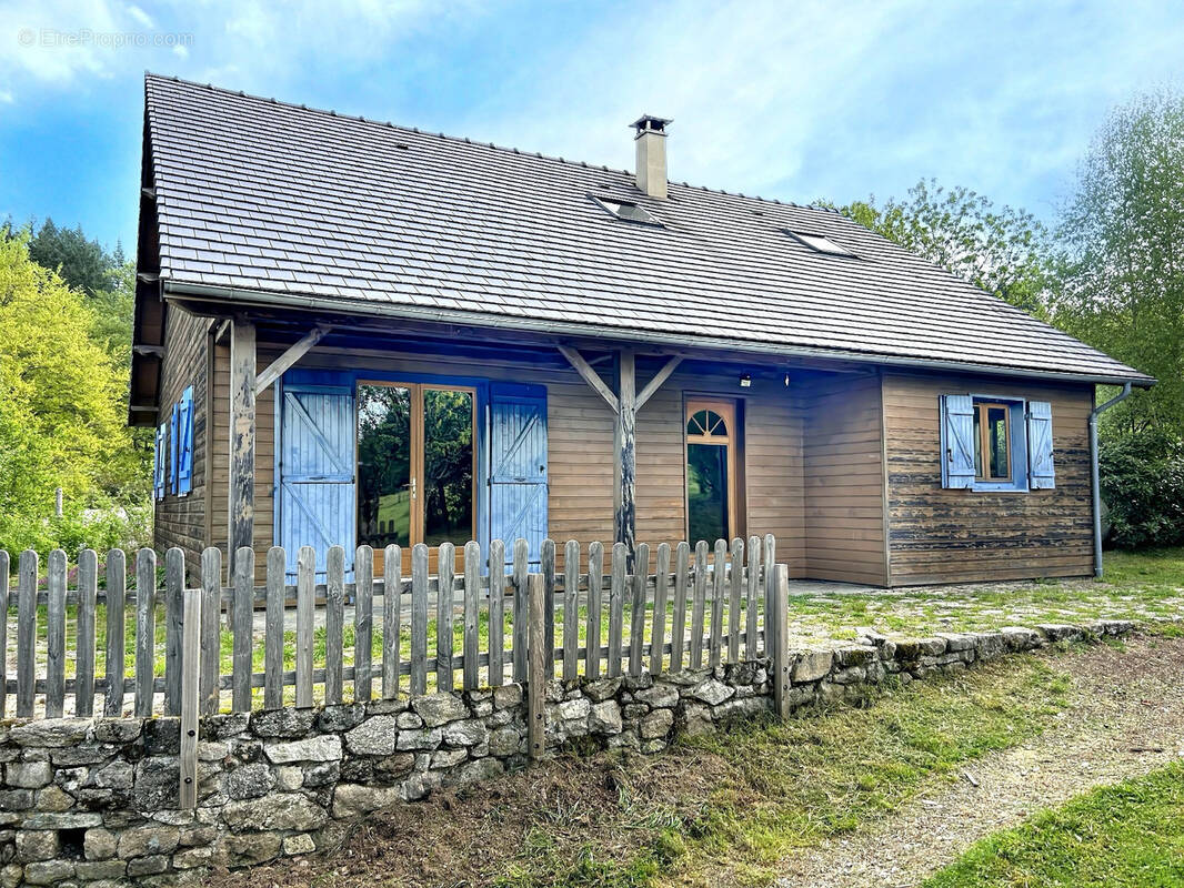 Maison à SAINT-YRIEIX-LE-DEJALAT