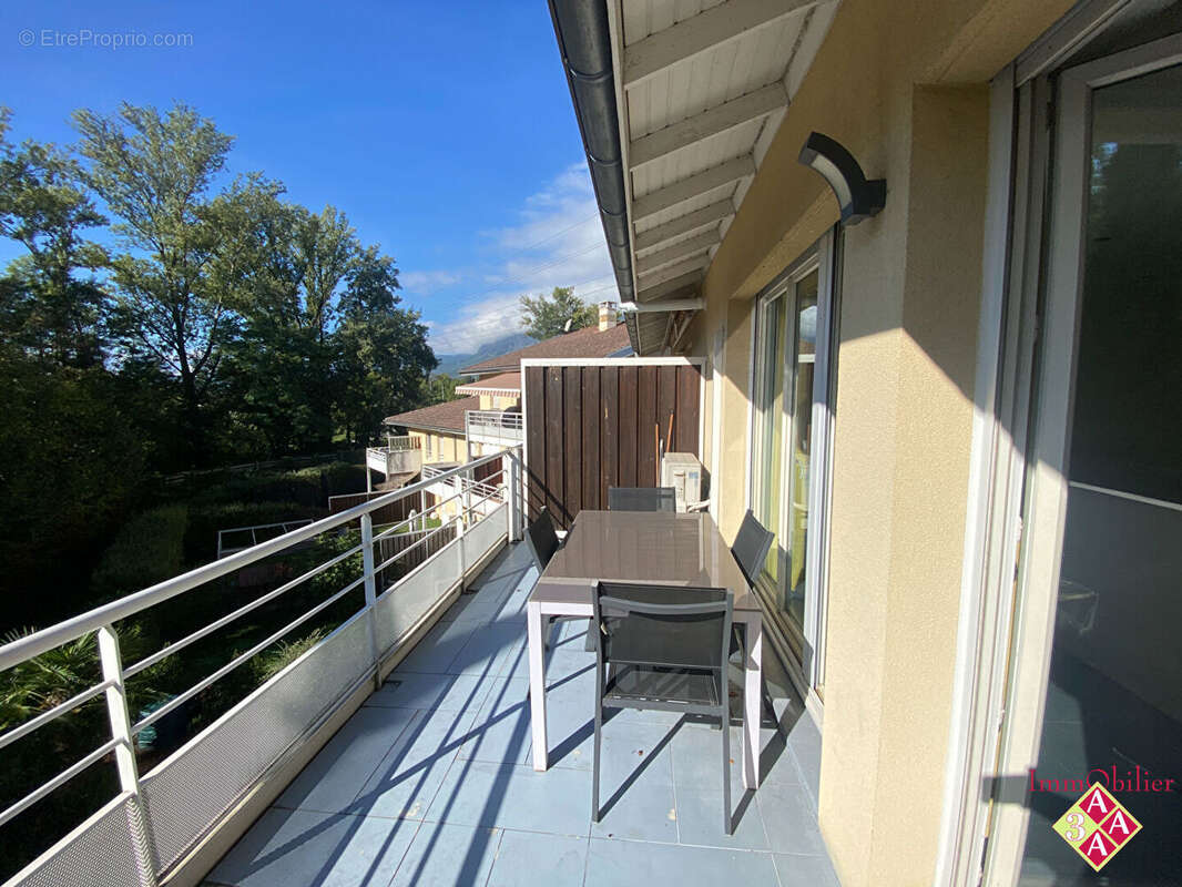 Appartement à SAINT-NAZAIRE-LES-EYMES