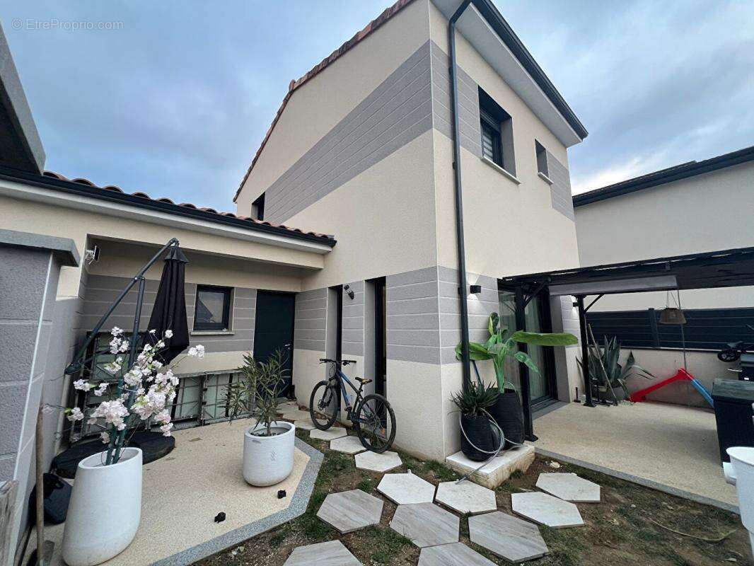 Maison Guilherand Granges 4 pièce(s) 96 m2,garage - photo 3