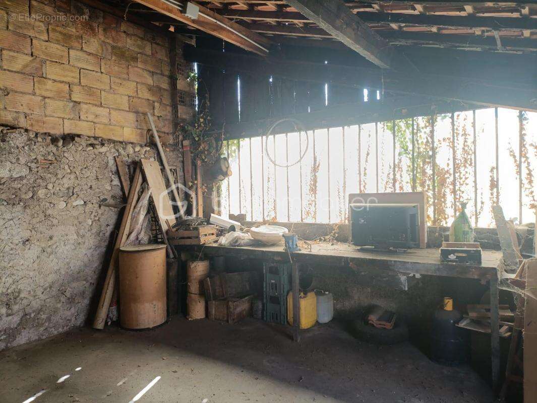 Maison à CHARNECLES