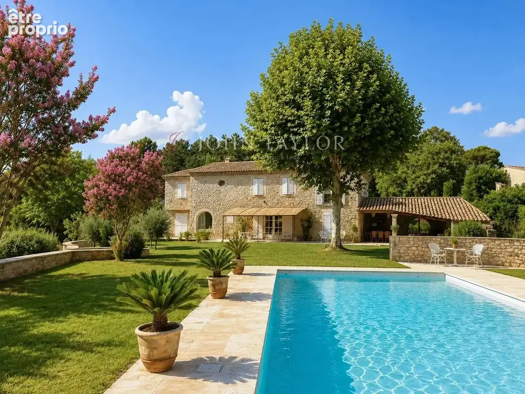 Maison à MONTELIMAR