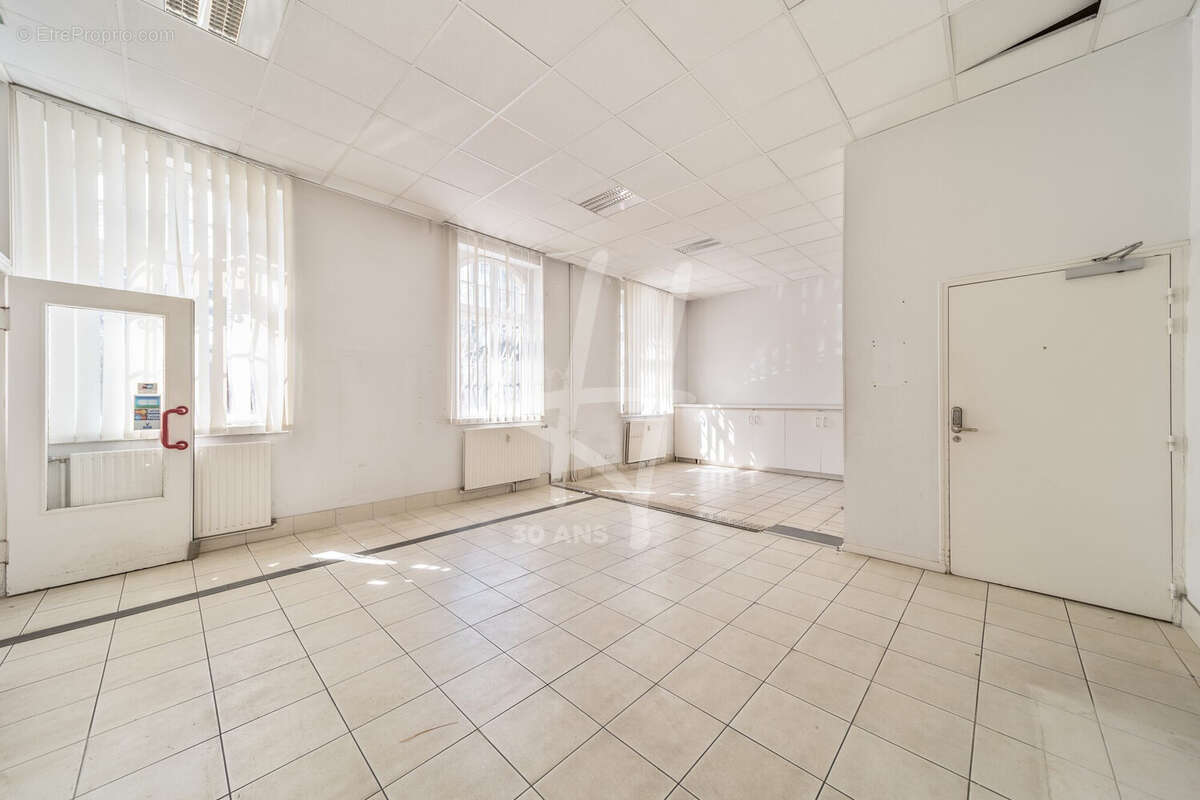 Commerce à CHATEL-SAINT-GERMAIN