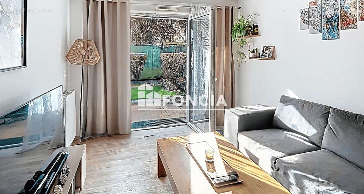 Appartement à COLOMBELLES