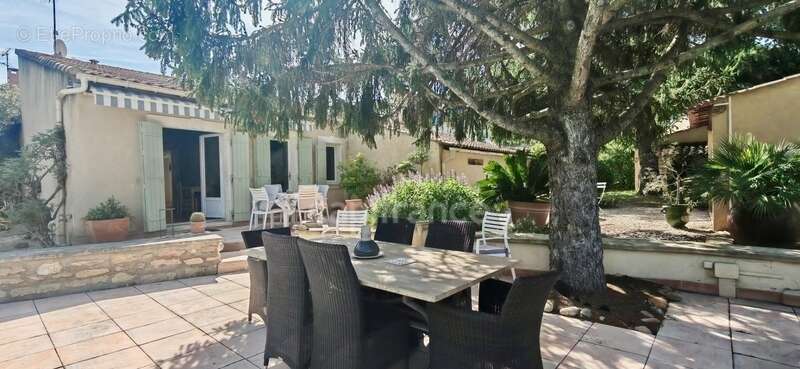Maison à FONTVIEILLE