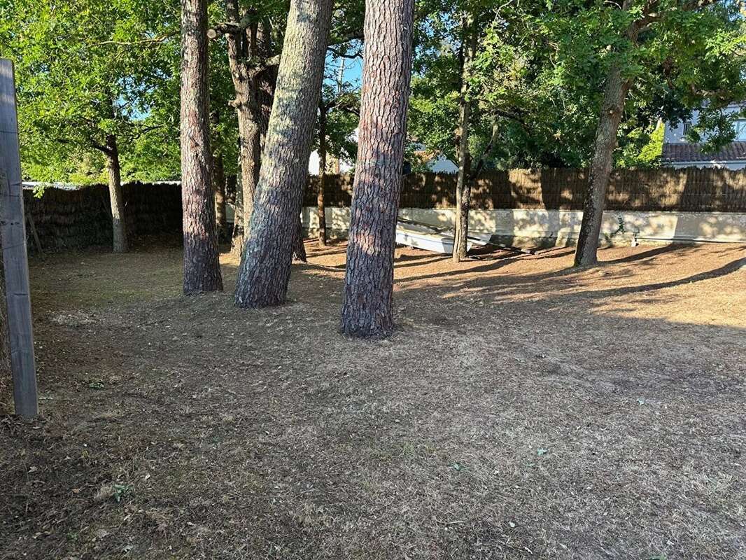 Terrain à JARD-SUR-MER