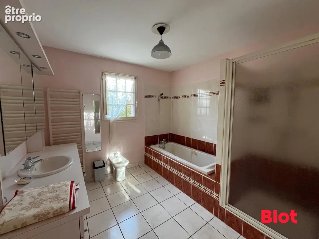 Maison 5 pièces 144 m² à vendre à La Guerche-De-Bretagne (35130) - photo 6