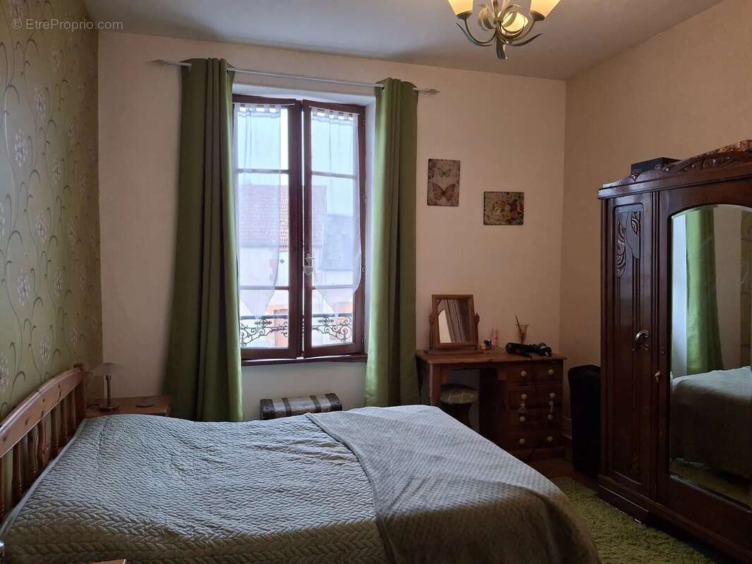 Maison à BUSSIERE-POITEVINE