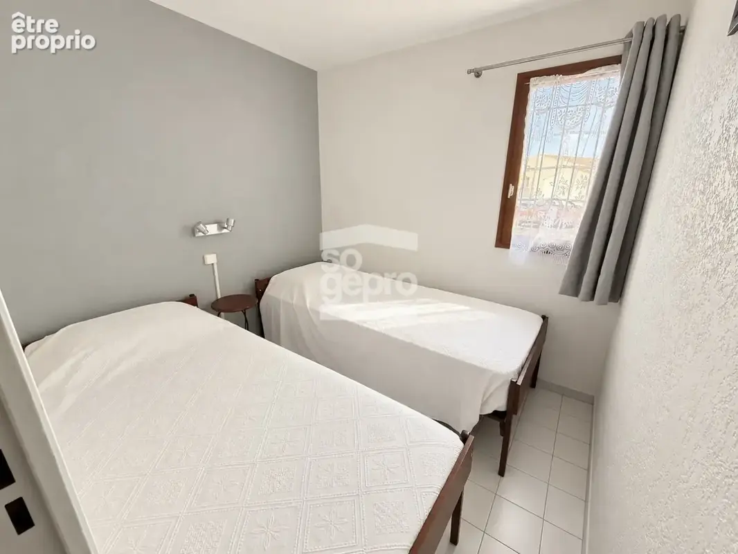 Réf : 2351 - Vente 3 Pièces rez-de-jardin avec parking, secteur Richelieu ! - photo 6